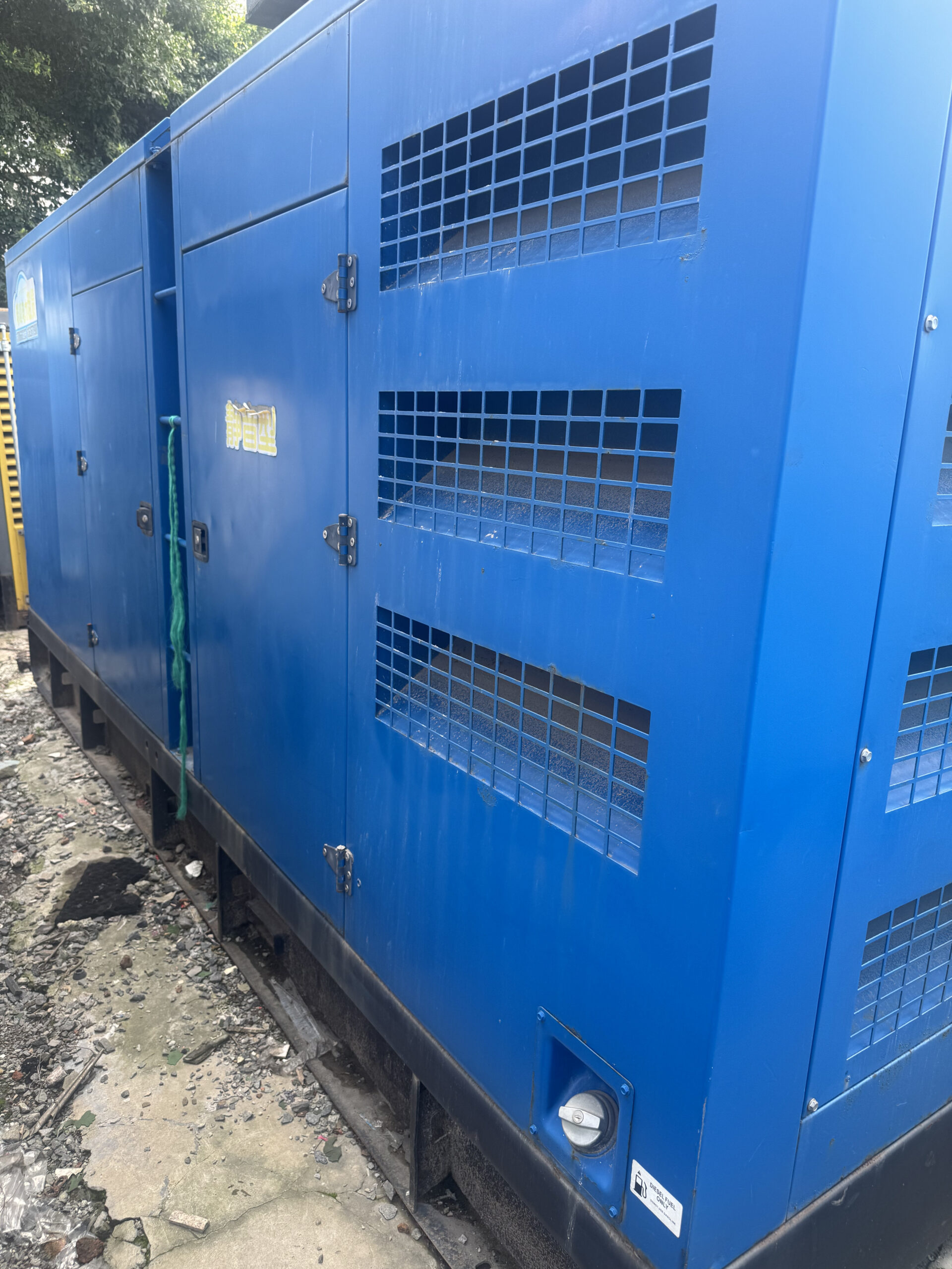 chongqing cummins kta19 g3a 400kw used diesel generator set chongqing cummins kta19 g3a 400kw used diesel generator set